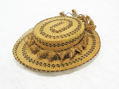 Pare vaine (womans hat)