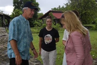 [Assignment: 48-DPA-SOI_K_Palau_6-7-9-07] Pacific Islands Tour: Visit of Secretary Dirk Kempthorne [and aides] to Palau Islands, Republic of Palau [48-DPA-SOI_K_Palau_6-7-9-07__DI13267.JPG]