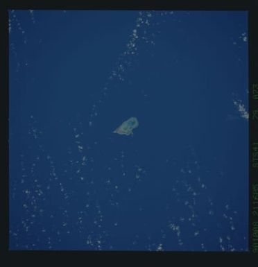 S41-79-073 - STS-041 - STS-41 earth observations