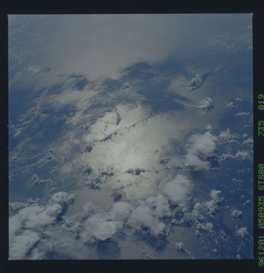 STS080-735-019 - STS-080 - Earth observations taken from Space Shuttle Columbia during STS-80 mission