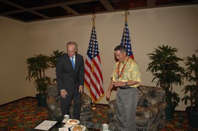 [Assignment: 48-DPA-09-29-08_SOI_K_Isl_Conf_Lead] Participants in the Insular Areas Health Summit [("The Future of Health Care in the Insular Areas: A Leaders Summit") at the Marriott Hotel in] Honolulu, Hawaii, where Interior Secretary Dirk Kempthorne [joined senior federal health officials and leaders of the U.S. territories and freely associated states to discuss strategies and initiatives for advancing health care in those communinties [48-DPA-09-29-08_SOI_K_Isl_Conf_Lead_DOI_0777.JPG]