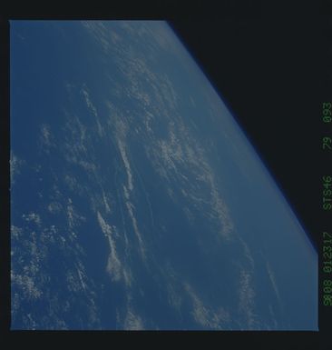 S46-79-093 - STS-046 - Earth observations from the shuttle orbiter Atlantis during STS-46