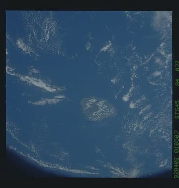 S45-84-077 - STS-045 - STS-45 earth observations