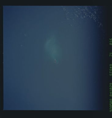 S49-71-016 - STS-049 - Earth observations taken during the STS-49 mission