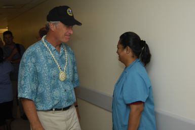 [Assignment: 48-DPA-SOI_K_Kwajalein_6-11-07] Pacific Islands Tour: Visit of Secretary Dirk Kempthorne [and aides] to Kwajalein Atoll, of the Republic of Marshall Islands [48-DPA-SOI_K_Kwajalein_6-11-07__DI14329.JPG]