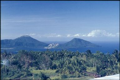 Blanche Bay (1) : Rabaul, New Britain, Papua New Guinea, 1971 / Terence and Margaret Spencer