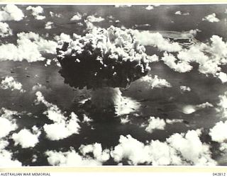 BIKINI ATOLL. 1946-07-25. BAKER DAY. ATOM BOMB TESTS