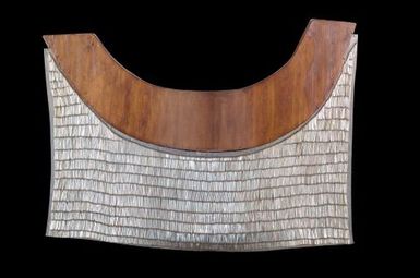 ahu parau (chest apron)