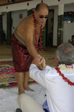 [Assignment: 48-DPA-SOI_K_Amer_Sam] Pacific Islands Tour: Visit of Secretary Dirk Kemmpthorne [and aides] to American Samoa, U.S. Territory [48-DPA-SOI_K_Amer_Sam__DI15125.JPG]