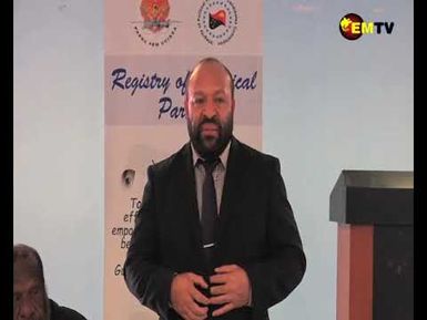 POK PAYS TRIBUTE