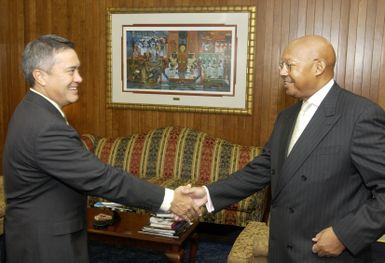 Secretary Alphonso Jackson with Guam Governor Felix Camacho - Secretary Alphonso Jackson meeting with Guam Governor Felix Camacho at HUD Headquarters