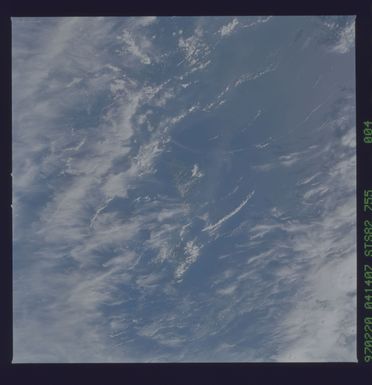 STS082-755-004 - STS-082 - Earth observations taken from shuttle orbiter Discovery during STS-82 mission