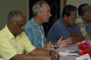 [Assignment: 48-DPA-SOI_K_Majuro_6-11-12-07] Pacific Islands Tour: Visit of Secretary Dirk Kempthorne [and aides] to Majuro Atoll, of the Republic of Marshall Islands [48-DPA-SOI_K_Majuro_6-11-12-07__DI14738.JPG]