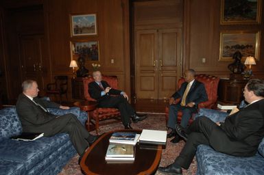 [Assignment: 48-DPA-02-26-08_SOI_K_Bice_Penn] Secretary Dirk Kempthorne [meeting at Main Interior with Department of Defense delegation including the Assistant Secretary of the Navy for Installations and Environment], S.J. Penn, and [the Executive Director of the Joint Guam Program Office, retired] Major General David Bice [48-DPA-02-26-08_SOI_K_Bice_Penn_IOD_1232.JPG]