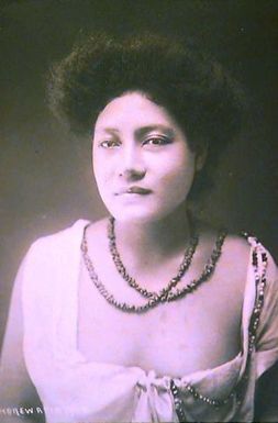 Samoan Woman in Square-necked Dress