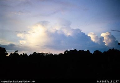New Guinea - Nomad, Western District - sunset