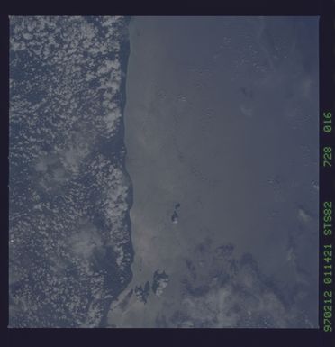 STS082-728-016 - STS-082 - Earth observations taken from shuttle orbiter Discovery during STS-82 mission