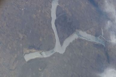 S110E5758 - STS-110 - Earth observations taken during the STS-110 mission