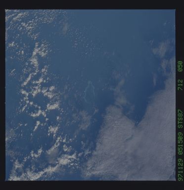 STS087-712-050 - STS-087 - Earth observations taken from shuttle orbiter Columbia during STS-87 mission