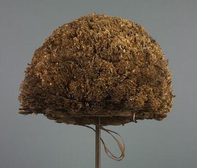 Helmet of leaves