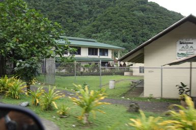 [Assignment: 48-DPA-SOI_K_Amer_Sam] Pacific Islands Tour: Visit of Secretary Dirk Kemmpthorne [and aides] to American Samoa, U.S. Territory [48-DPA-SOI_K_Amer_Sam__DI15237.JPG]