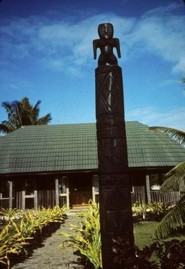 Tonga Visitors bureau carver-Timoti Tukutukunga June 1984