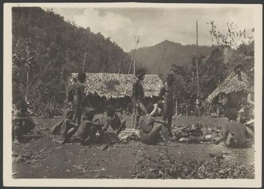 Village near Dilava, Central Province, Papua New Guinea, ca. 1922 / Frank Hurley