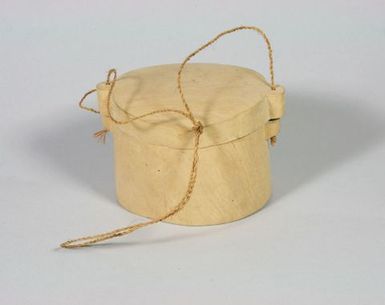 Lidded Fisherman's Box