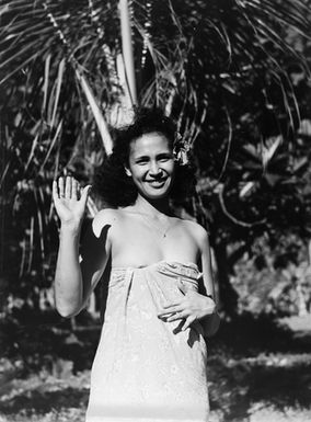 [Pacific Island woman portrait]