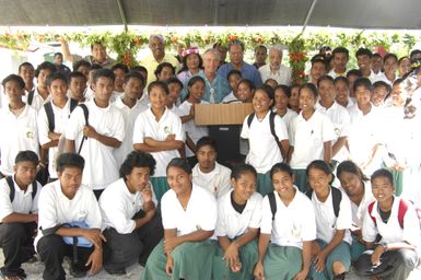 [Assignment: 48-DPA-SOI_K_Majuro_6-11-12-07] Pacific Islands Tour: Visit of Secretary Dirk Kempthorne [and aides] to Majuro Atoll, of the Republic of Marshall Islands [48-DPA-SOI_K_Majuro_6-11-12-07__DI14652.JPG]