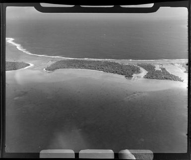 TEAL (Tasman Empire Airways Limited) Tahiti flight over Islands