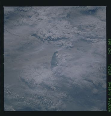 STS071-747-064 - STS-071 - Earth observations taken during STS-134