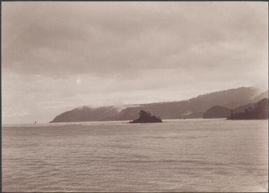 The coast of Wanderers Bay at Guadalcanar Island, Solomon Islands, 1906, 1 / J.W. Beattie