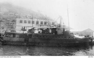 PORT MORESBY, NEW GUINEA. STARBOARD BROADSIDE VIEW OF THE MOBILE PORT WAR SIGNAL STATION HMAS WATCHER (EX LOOKOUT). (NAVAL HISTORICAL COLLECTION)