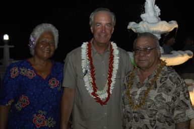 [Assignment: 48-DPA-SOI_K_Amer_Sam] Pacific Islands Tour: Visit of Secretary Dirk Kemmpthorne [and aides] to American Samoa, U.S. Territory [48-DPA-SOI_K_Amer_Sam__DI15586.JPG]