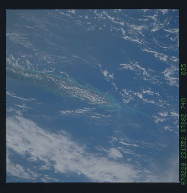 STS082-740-035 - STS-082 - Earth observations taken from shuttle orbiter Discovery during STS-82 mission