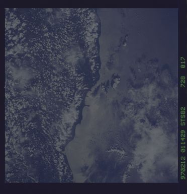 STS082-728-017 - STS-082 - Earth observations taken from shuttle orbiter Discovery during STS-82 mission