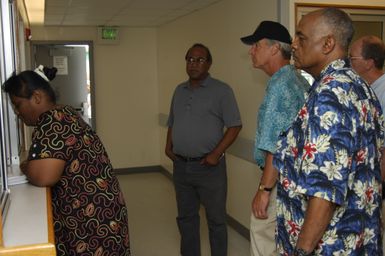 [Assignment: 48-DPA-SOI_K_Kwajalein_6-11-07] Pacific Islands Tour: Visit of Secretary Dirk Kempthorne [and aides] to Kwajalein Atoll, of the Republic of Marshall Islands [48-DPA-SOI_K_Kwajalein_6-11-07__DI14325.JPG]