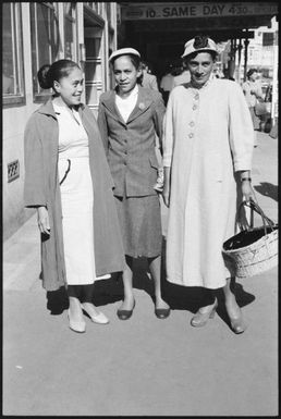 Street photo, Queen Street, Auckland, 1960