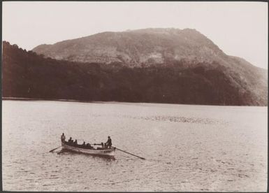 Boat in Lolowai Bay, Opa, New Hebrides, 1906 / J.W. Beattie