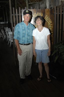 [Assignment: 48-DPA-SOI_K_Pohnpei_6-10-11-07] Pacific Islands Tour: Visit of Secretary Dirk Kempthorne [and aides] to Pohnpei Island, of the Federated States of Micronesia [48-DPA-SOI_K_Pohnpei_6-10-11-07__DI14176.JPG]