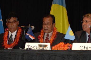 [Assignment: 48-DPA-09-29-08_SOI_K_Isl_Conf_AM] Insular Areas Health Summit [("The Future of Health Care in the Insular Areas: A Leaders Summit") at the Marriott Hotel in] Honolulu, Hawaii, where Interior Secretary Dirk Kempthorne [joined senior federal health officials and leaders of the U.S. territories and freely associated states to discuss strategies and initiatives for advancing health care in those communinties [48-DPA-09-29-08_SOI_K_Isl_Conf_AM_DOI_0514.JPG]