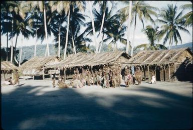 Kas Kas Island, villages and villagers : New Britain coastline, Papua New Guinea, 1960 / Terence and Margaret Spencer