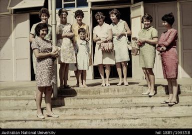 Mission wives, Paton Memorial Hospital, Vila