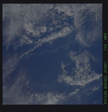 STS087-719-009 - STS-087 - Earth observations taken from shuttle orbiter Columbia during STS-87 mission