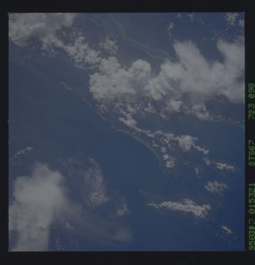 STS067-723-098 - STS-067 - Earth observations taken from shuttle orbiter Endeavour during STS-67 mission