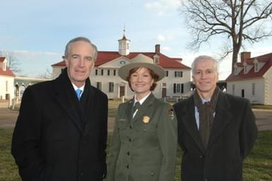 [Assignment: 48-DPA-01-12-09_SOI_K_Mt_Vernon] Visit of Secretary Dirk Kempthorne to Mount Vernon Estate and Gardens, Mount Vernon, Virginia, [for touring and announcement of the U.S. nomination of the George Washington home, along with the Papahanaumokuakea Marine National Monument in Hawaii, for inclusion on the United Nations Educational, Scientific, and Cultural Organization's (UNESCO's) World Heritage List. Joining Secretary Kempthorne for the announcement was James Rees, Executive Director of the Mount Vernon Estate and Gardens.] [48-DPA-01-12-09_SOI_K_Mt_Vernon_IOD_9501.JPG]