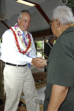 [Assignment: 48-DPA-SOI_K_Amer_Sam] Pacific Islands Tour: Visit of Secretary Dirk Kemmpthorne [and aides] to American Samoa, U.S. Territory [48-DPA-SOI_K_Amer_Sam__DI15136.JPG]