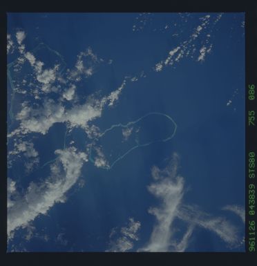 STS080-755-086 - STS-080 - Earth observations taken from Space Shuttle Columbia during STS-80 mission