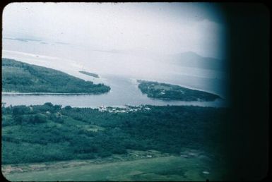 Aerial view of Sohano (1) : Flight back to Rabaul, June1971 / Terence and Margaret Spencer